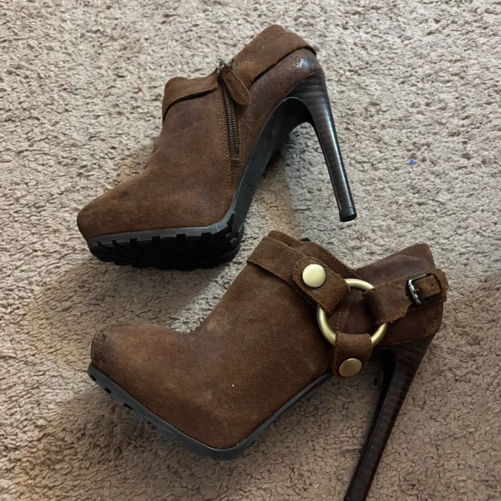 GUESS Brown Suede High Heel Ankle - Picture 4 of 4